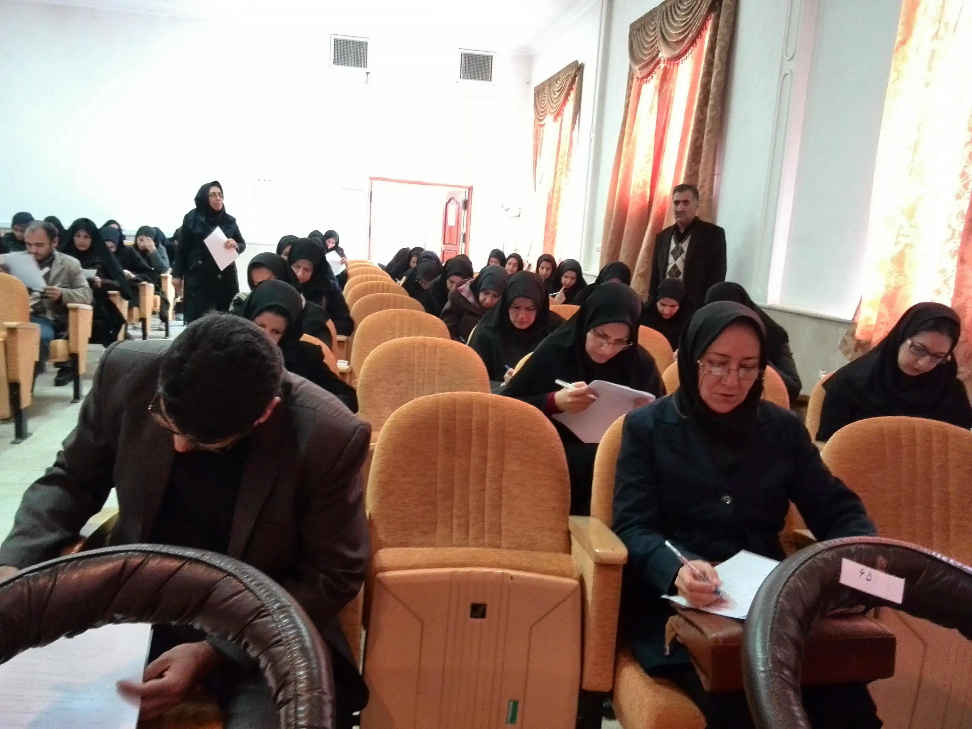 آزمون های دوره ای کارکنان دانشکده علوم پزشکی مراغه