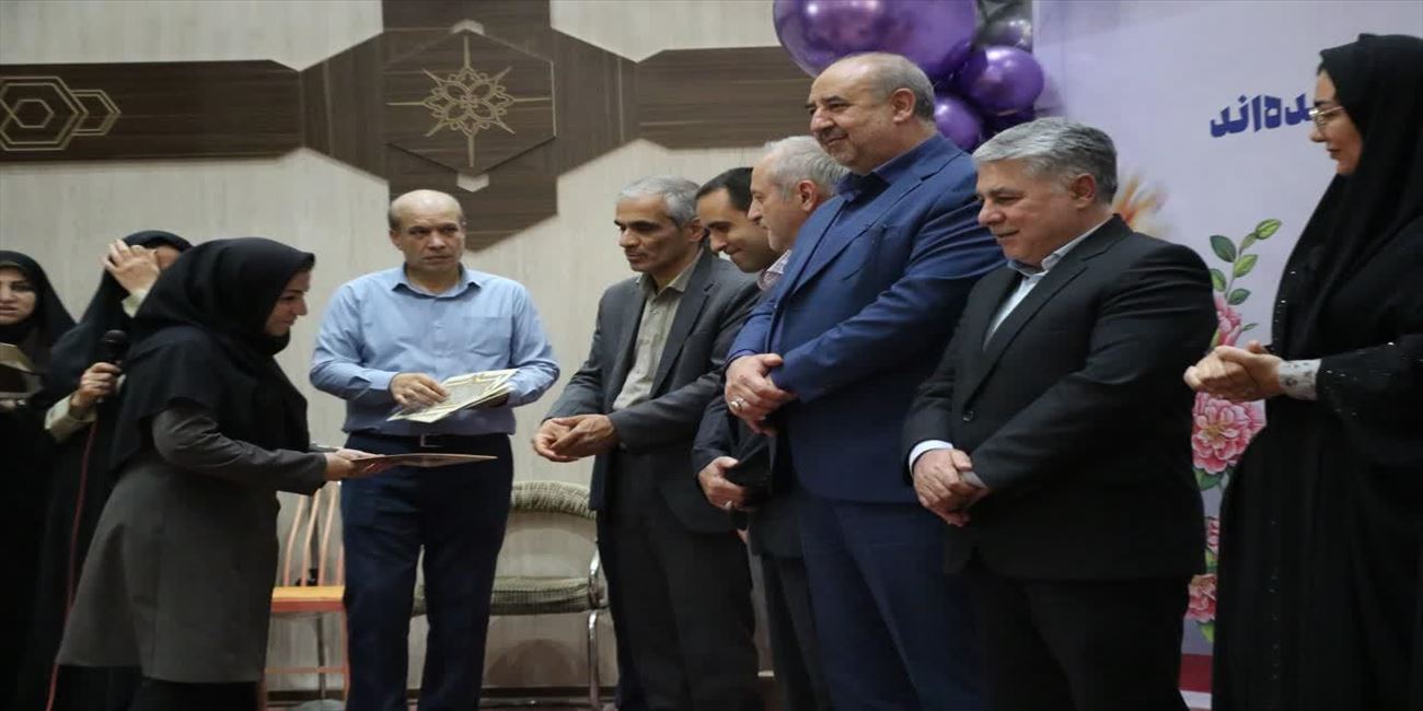 جشن بزرگ ازدواج و تجلیل از جوانی جمعیت در دانشکده علوم پزشکی مراغه برگزار شد